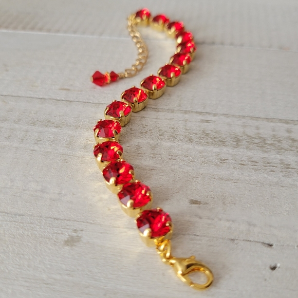 Austrian Crystal Tennis Bracelet in Yellow Gold - Picture 5 of 9